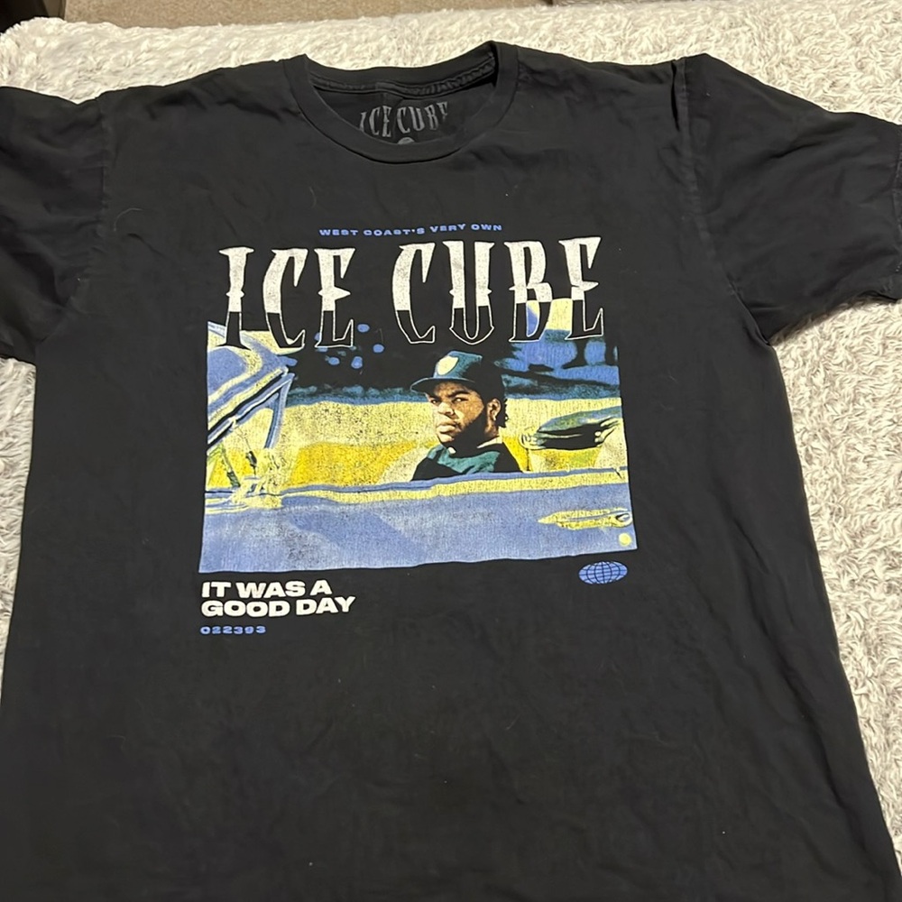 Ice cube, large T-shirt